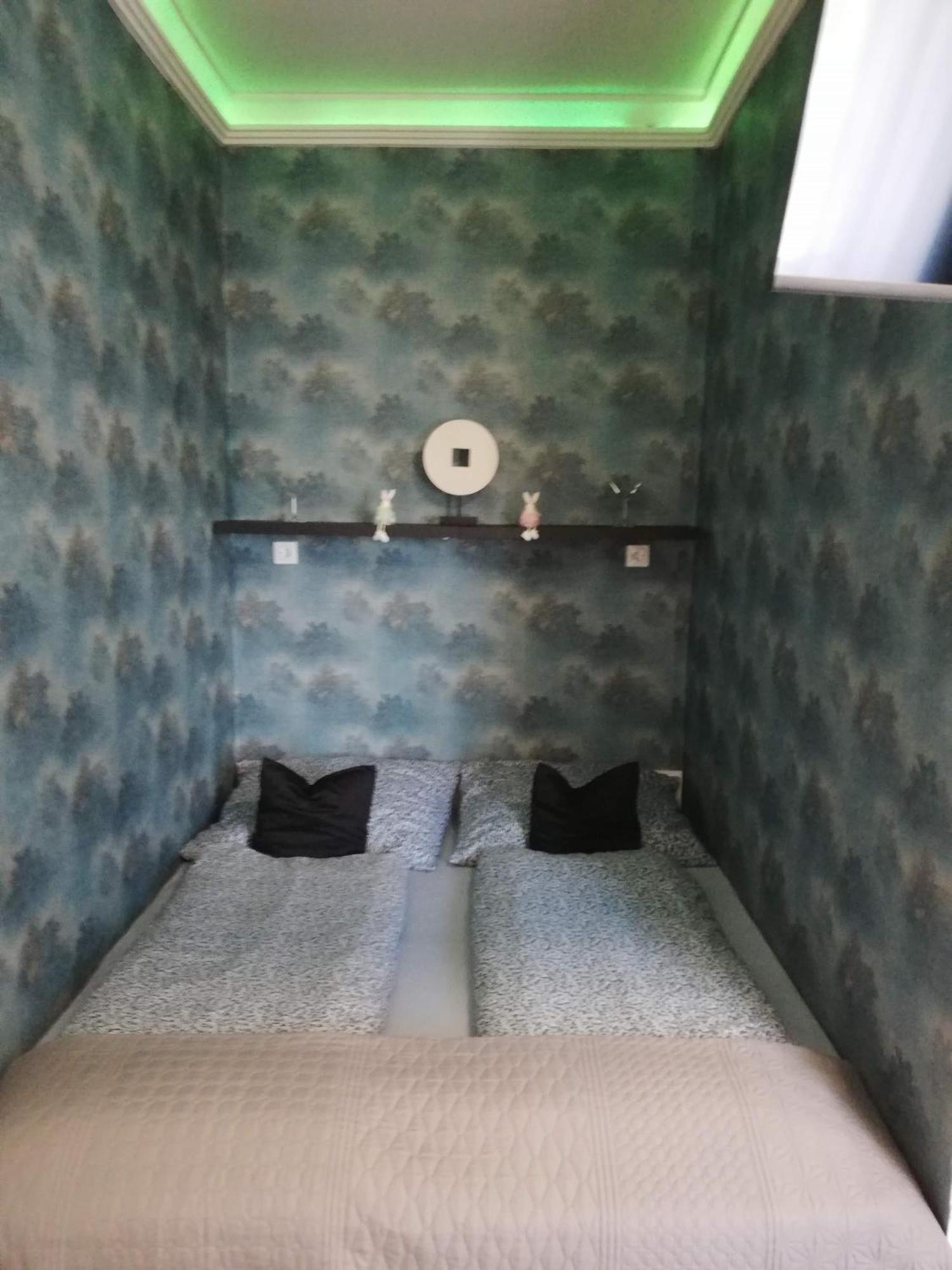 Viktoria Studioapartman 杰尔 外观 照片